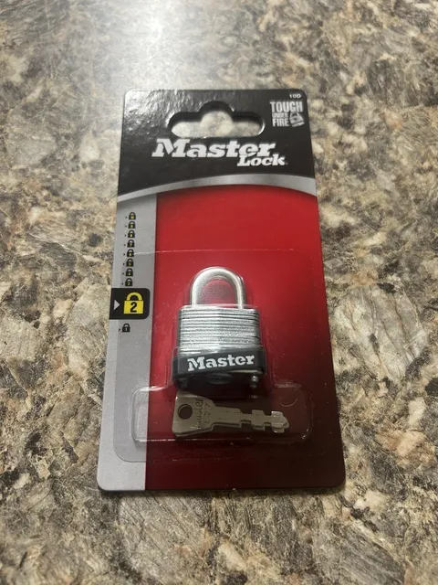 10D Master Lock  Padlock Small Lock  With 2 Keys- LOT Of 4.