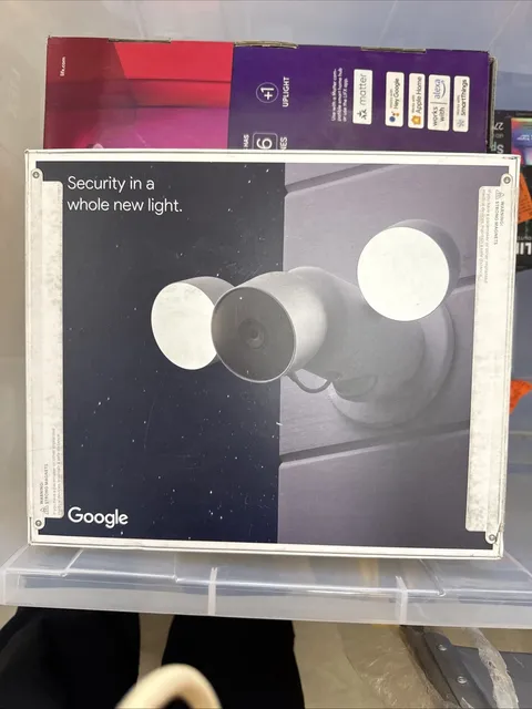 Google Nest Cam with Floodlight Outdoor Camera White ( GA02411-US) - New/Damaged