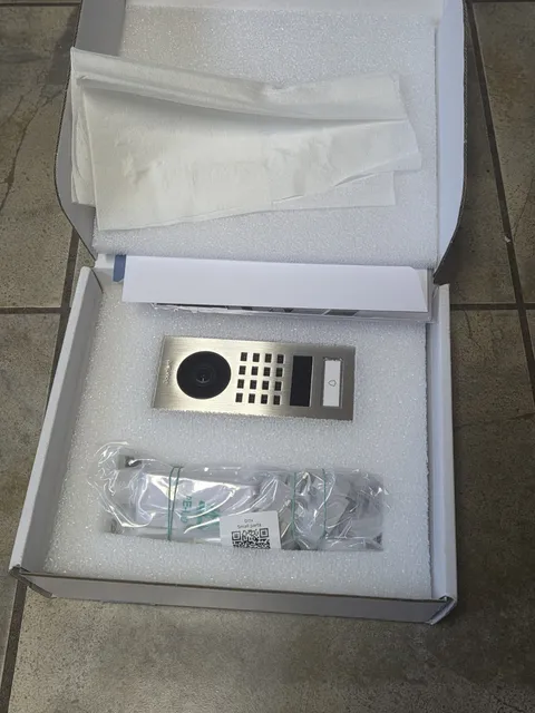 DOORBIRD D1101V IP Video Station, V2A Stainless Steel, Surface Mounting, Brushed