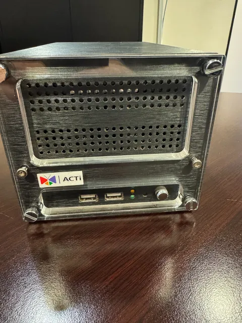 ACTI ENR-130 NVR