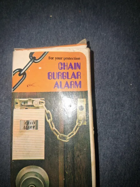 VINTAGE DEADSTOCK chain burglar alarm, BOX contains ALARM BOX Only