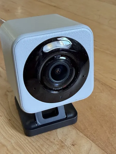 Wyze - Cam V4 2.5k QHD WiFi, Indoor/Outdoor, Wired Security Camera with Color...