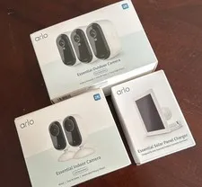 Lot of Arlo Essential Outdoor&Indoor 2K Camera 2nd Generation with Solar Panels