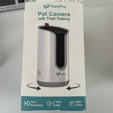 OPEN BOX - Pet Camera / Treat Dispenser TkenPro Pet Treat Dispensing