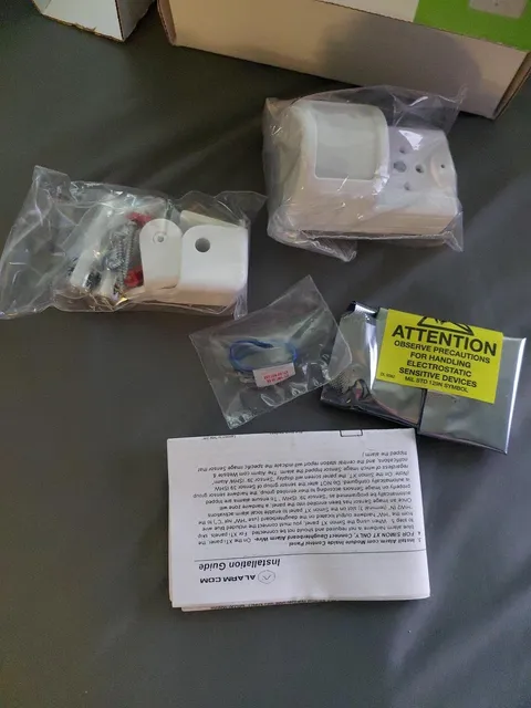 LOT 4 Interlogix Alarm.com - 600-9400-IMAG-KIT Image Sensor - New in Open Box