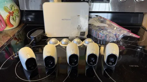 NETGEAR VMB3000 Base Station System w/ 5 Security Cameras, Mounts & Adapter