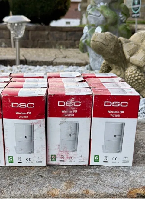 DSC Wireless Motion Sensor WS4904 Indoor Only White Wall Mounted 1 lot of 12