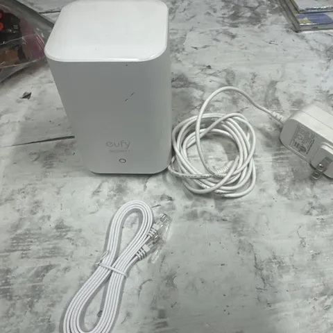 Eufy Security HomeBase 2 T8010 Wi-fi  White with power adapter and cords