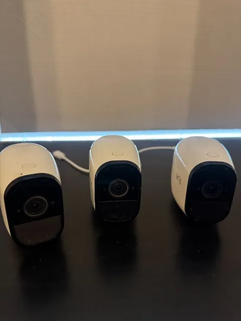 Arlo Pro VMC4030 Wireless 1080p HD Security Camera Lot of 3 with Battery