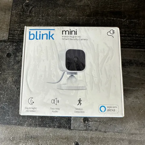 Blink Mini Indoor Plug-In HD Smart Security Camera White Alexa New Sealed
