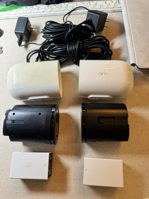 Arlo Go VML4030 4G LTE Security Camera Lot of 2 Verizon Batteries Power Cords