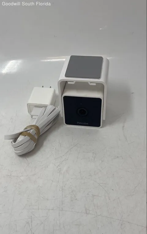 Petcube Cam Pet Model CC10US White Security Surveillance Camera Not Tested