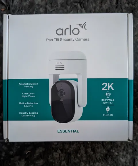 Arlo Essential 1-Camera Pan Tilt Wireless 2K Security Camera Plug-In Powered