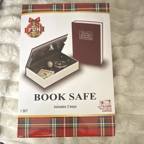 Fun Portable Small Book Safe Key Lock, Red, Metal/Plastic, Includes 2 Keys