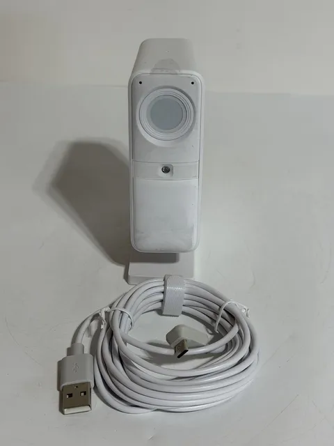 SimpliSafe Smart Alarm Night Motion Camera Wireless Indoor Security Cam CM006