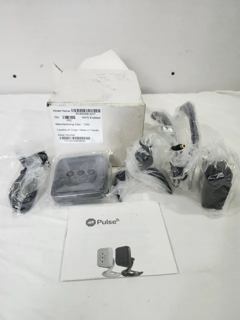 ADT Pulse Wireless Day Night Indoor Network Camera RC8025B-ADT