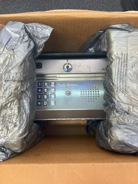 DKS DoorKing 1504-080 Keypad With Intercom Entry System - New/Open - DESCRIPTION