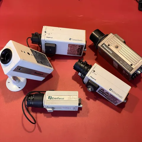 Lot Of 5 Security Cameras For Parts Or Repair Different Brands See Photos