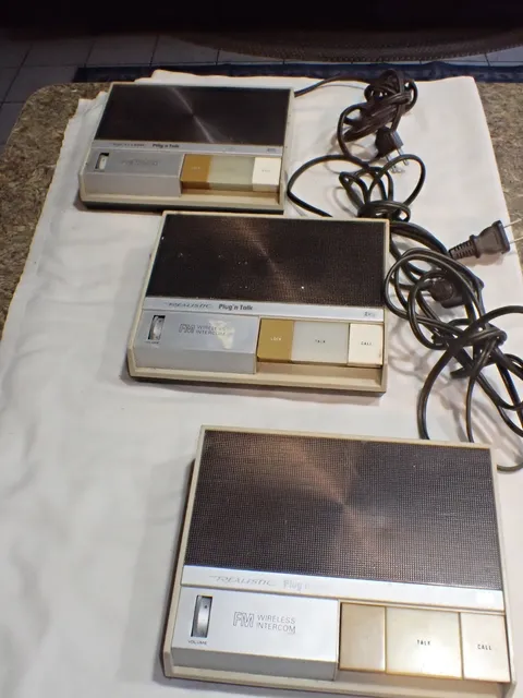 Realistic Plug'n Talk FM Wireless Intercom Lot 3 Units for PARTS or repair