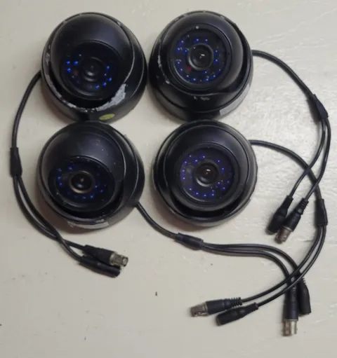 FunLux  Color Dome Cameras 4 EACH * W/ CABLES & POWER SUPPLY PN: ZMD-CCH-DBS23NM