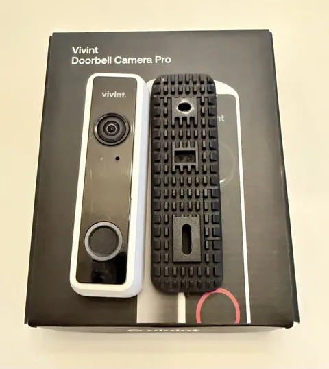 Vivint Doorbell Camera Pro VS-DBC300-WHT WORKS