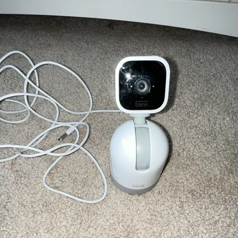Blink Mini Indoor Wi-Fi IP Camera 1080p Color White w/ Stand USB Cable