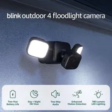 Blink Outdoor 4 Floodlight Camera — Wireless smart security camera 700 lumens