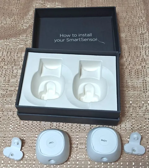 2 Good Used ecobee Smart Sensors Room Temperature Sensor EBERS41 White Pair