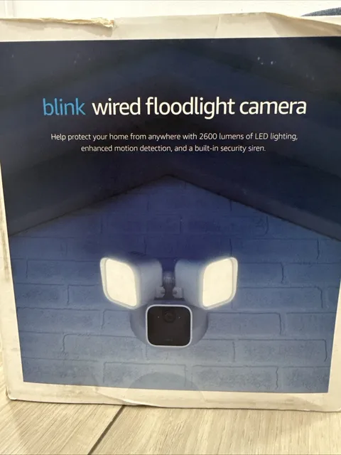 Blink Wired Floodlight Camera – Smart Security Camera, 2600 Lumens, HD Live View
