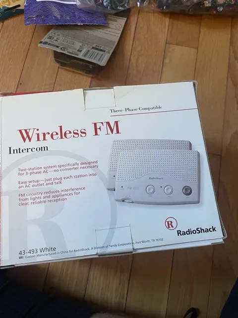 Radio Shack Two Station Wireless FM Intercom Three-Phase Compatible White 43-493