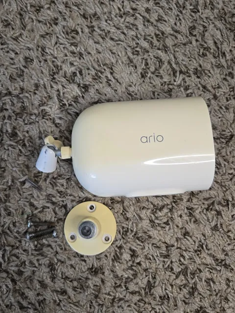 Arlo Go 2 LTE Wi-Fi 1080p Spotlight Night Vision Outdoor Bullet Camera VML2030