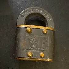 Yale Vintage Keyed Padlock Black/Gold Matte Finish 15mm Shackle, Small