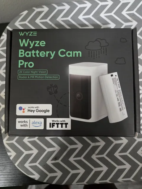 Wyze - Battery Cam Pro 2k HDR Wireless Outdoor/Indoor Security Camera