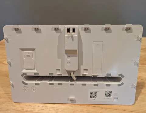 Vivint Smart Hub Desktop Mount VS-SH2000-DT1