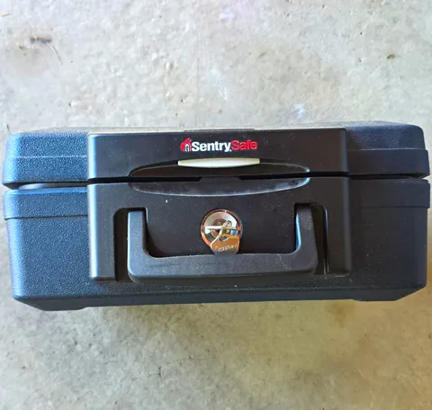 SentrySafe R4132 Small Fire Safe 30 min UL Classified Key Lock Black