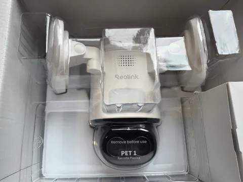 Reolink TrackFlex WiFi PTZ 4K Floodlight Camera Wired - Open Box