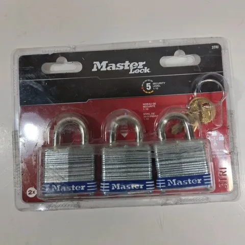 3x Master Lock Padlocks No 3TRI 0.75" L x 0.30" D Shackle 1.5" Body Keyed Alike 