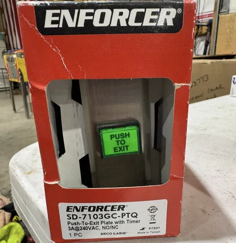 Seco-Larm Enforcer Push-to-Exit Plate W/ Timer Illuminated SD-7103GC-PTQ