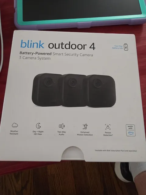 Blink Outdoor 4  Battery smart Powered Smart Security 3 Camera System 