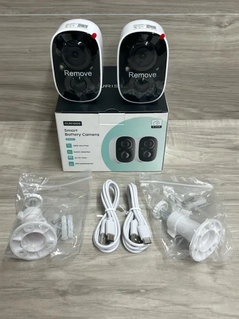 Curisee CRS300 2-Pack Smart Battery Wireless Security Cameras (PO1024726)