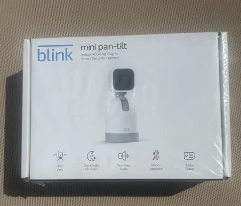Blink Mini Pan-Tilt Indoor Rotating Plug-In Smart Security Camera White