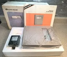 Safe House Burglar Fire Alarm Center 49-450B, Radio Shack-New Old Stock! Unused!