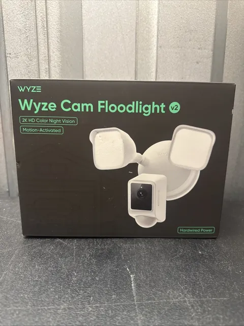 Wyze Cam Floodlight V2 Motion-Activated 2K HD Color Night Vision Camera