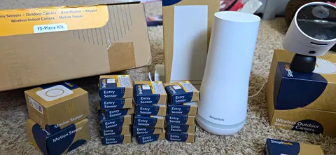 SimpliSafe Wireless Wi-Fi Home Security System Kit w/ Outdoor Camera, White