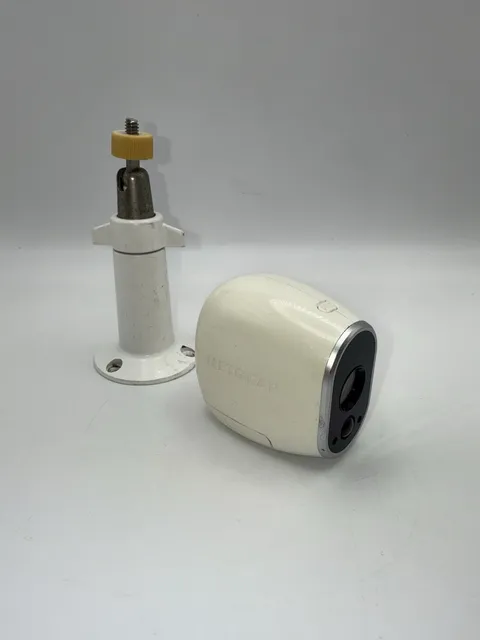 Arlo Camera Single Wireless Indoor/Outdoor Camera VMC3030 w/ Mount WORKS No Batt