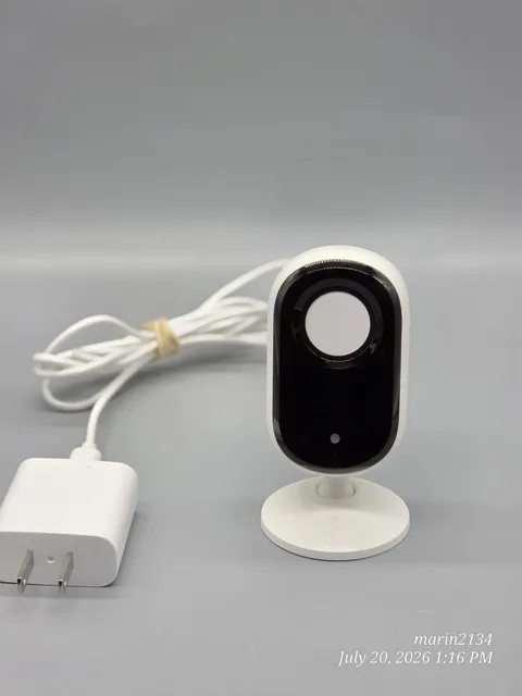 Arlo Essential Wireless Indoor 2K Security Camera (2nd Gen) 1  Pack-White