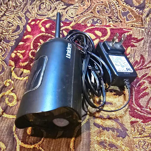 Uniden Wireless IP Security Camera Night Vision Indoor Black w/ Power Adapter