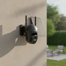 Innovative Solar Security Camera - 2K HD, WiFi, Night Vision & Adjustable Design