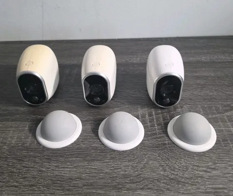 Lot of 3 NETGEAR Arlo Wire-Free HD Security Cameras (VMC3030) + 3 Magnetic Mount
