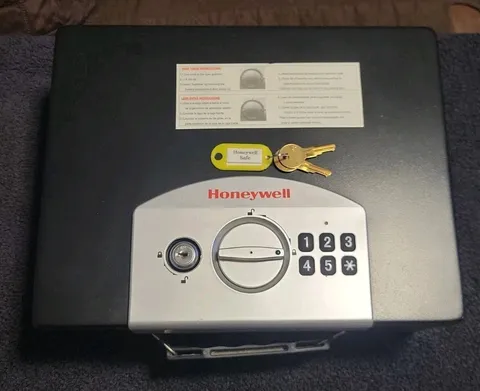 Honeywell 12"×9* Steel Digital Security Box (SH4)